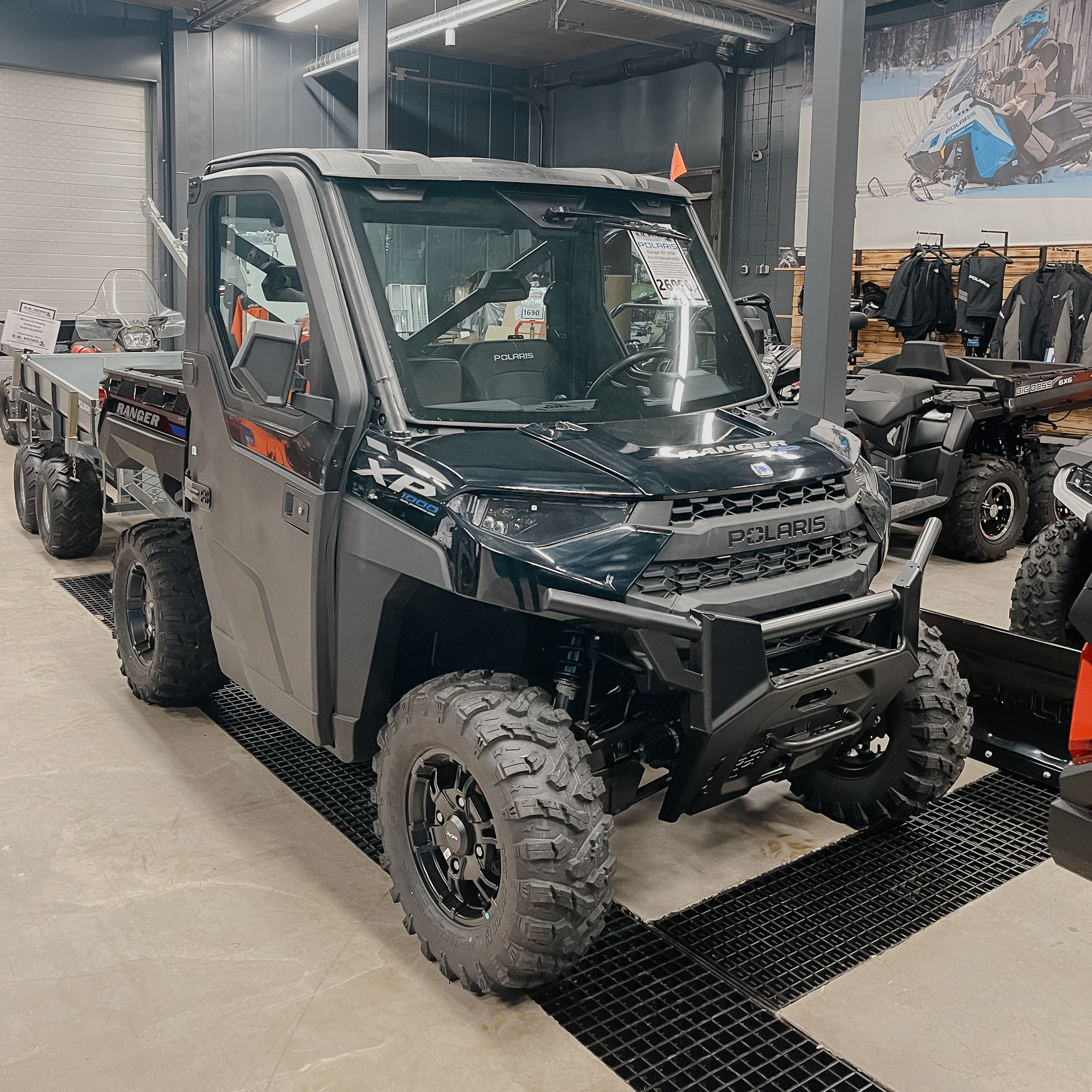 Polaris Ranger XP 1000 EPS 2023 Pro Fit lämpöhytillä